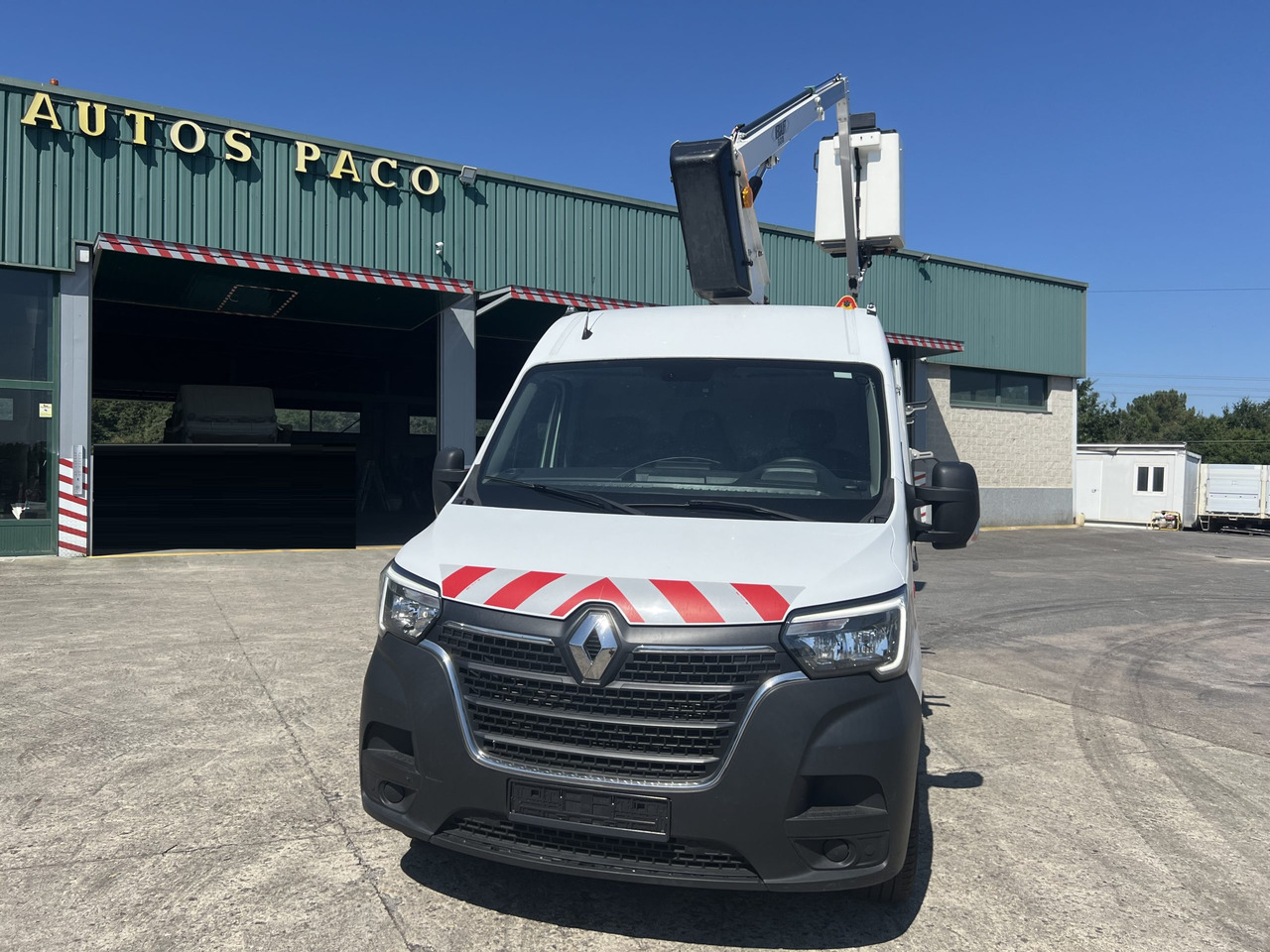 FURGON CON CESTA RENAULT MASTER - Camion cu nacela: Foto 1 FURGON CON CESTA RENAULT MASTER - Camion cu nacela: Foto 1