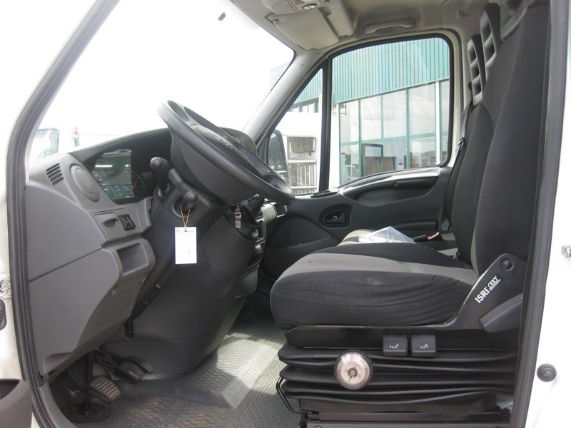 IVECO 35C15 CAJA CERRADA - Autoutilitară box: Foto 4 IVECO 35C15 CAJA CERRADA - Autoutilitară box: Foto 4