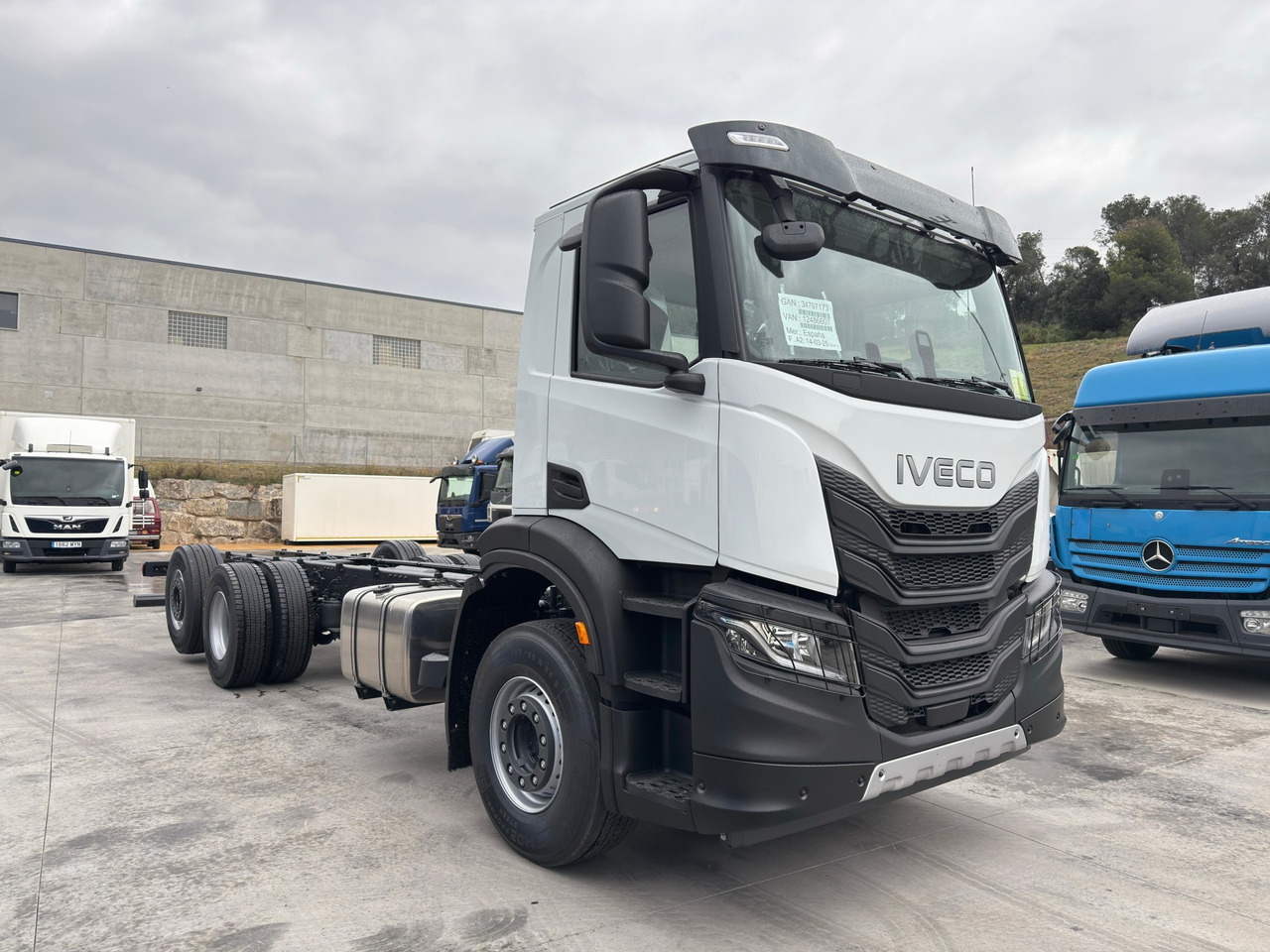 IVECO AD280X46 YPS ON X-Way E6 (Chassis) - Camion şasiu: Foto 2 IVECO AD280X46 YPS ON X-Way E6 (Chassis) - Camion şasiu: Foto 2