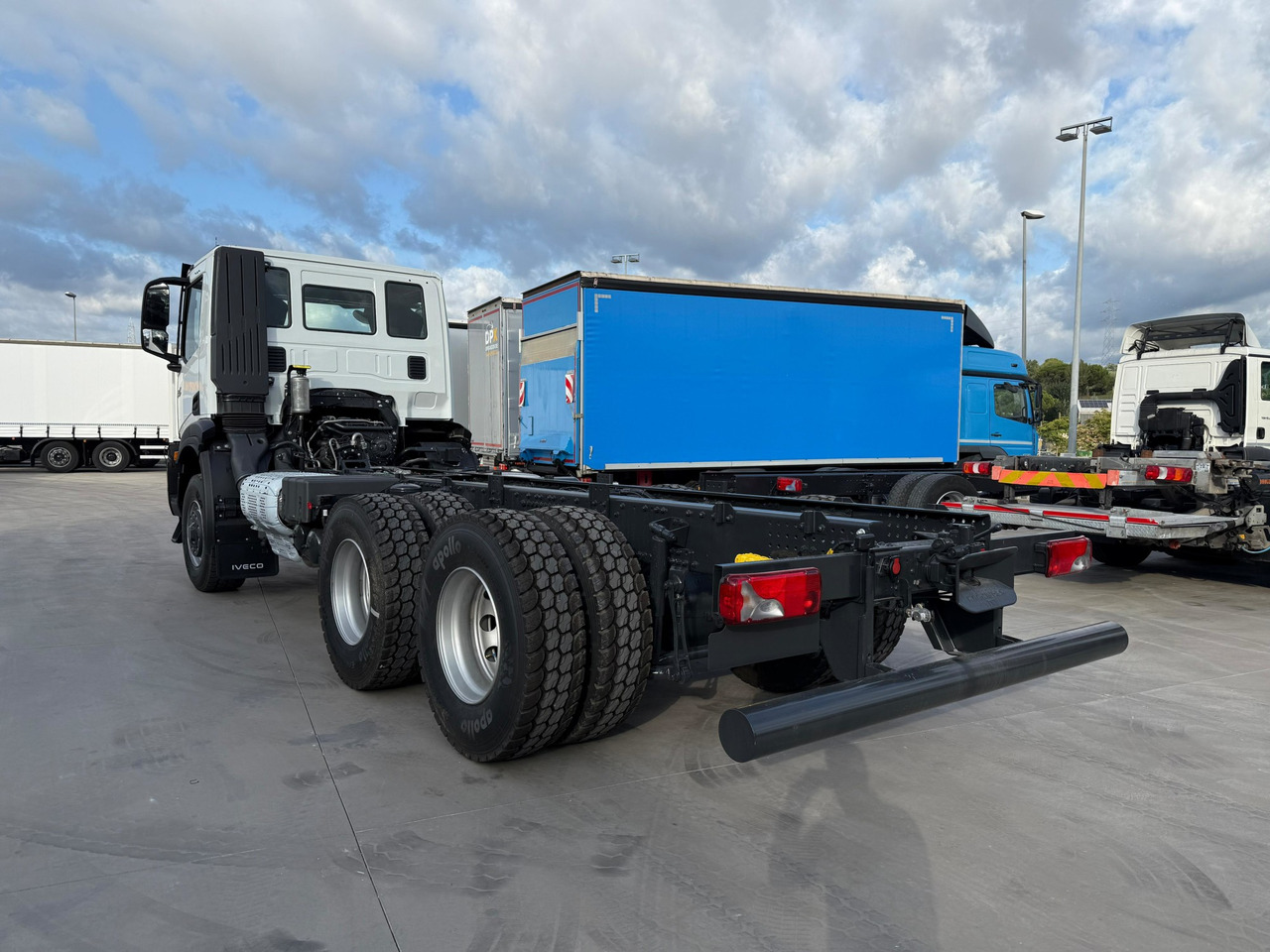 IVECO AD300X46Z OFF X-Way E6 (Chassis) - Camion şasiu: Foto 5 IVECO AD300X46Z OFF X-Way E6 (Chassis) - Camion şasiu: Foto 5