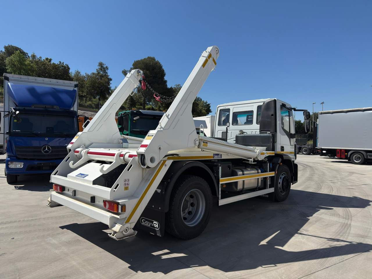 IVECO ML190E28L Eurocargo E6 (Track Equipment) - Camion container de gunoi: Foto 3 IVECO ML190E28L Eurocargo E6 (Track Equipment) - Camion container de gunoi: Foto 3