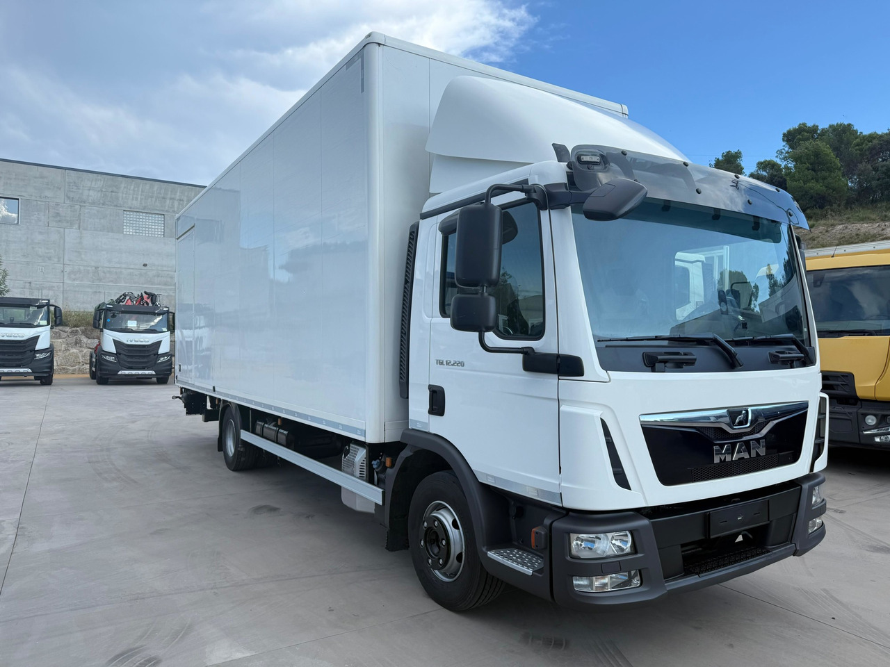 MAN 12.220 BL TGL E6 (Van) - Camion furgon: Foto 2 MAN 12.220 BL TGL E6 (Van) - Camion furgon: Foto 2