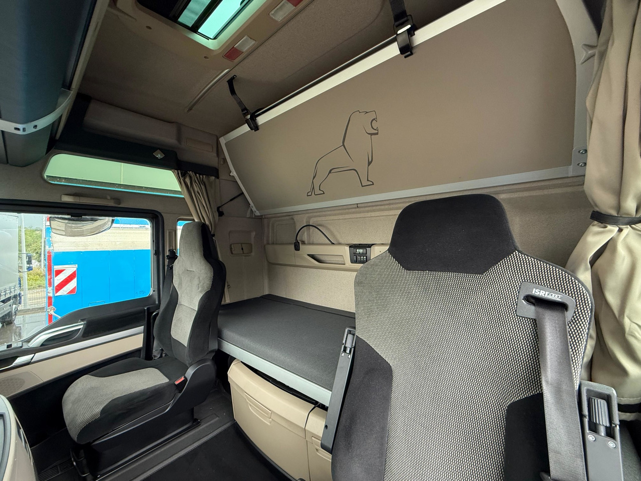 Camion cu prelată MAN 18.430 LL TGX E6 (Tauliner): Foto 6 Camion cu prelată MAN 18.430 LL TGX E6 (Tauliner): Foto 6