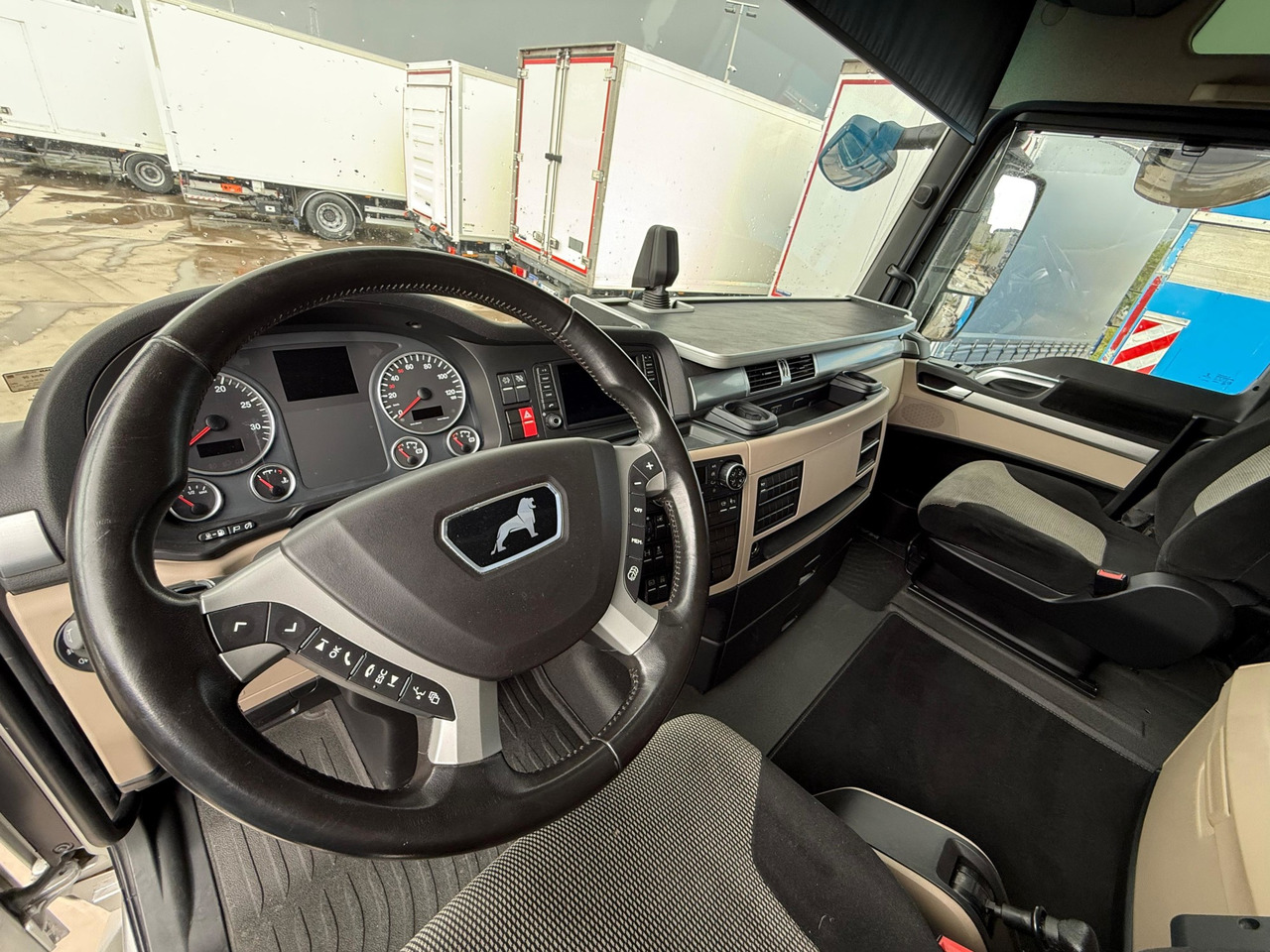 MAN 18.430 LL TGX E6 (Tauliner) - Camion cu prelată: Foto 5 MAN 18.430 LL TGX E6 (Tauliner) - Camion cu prelată: Foto 5