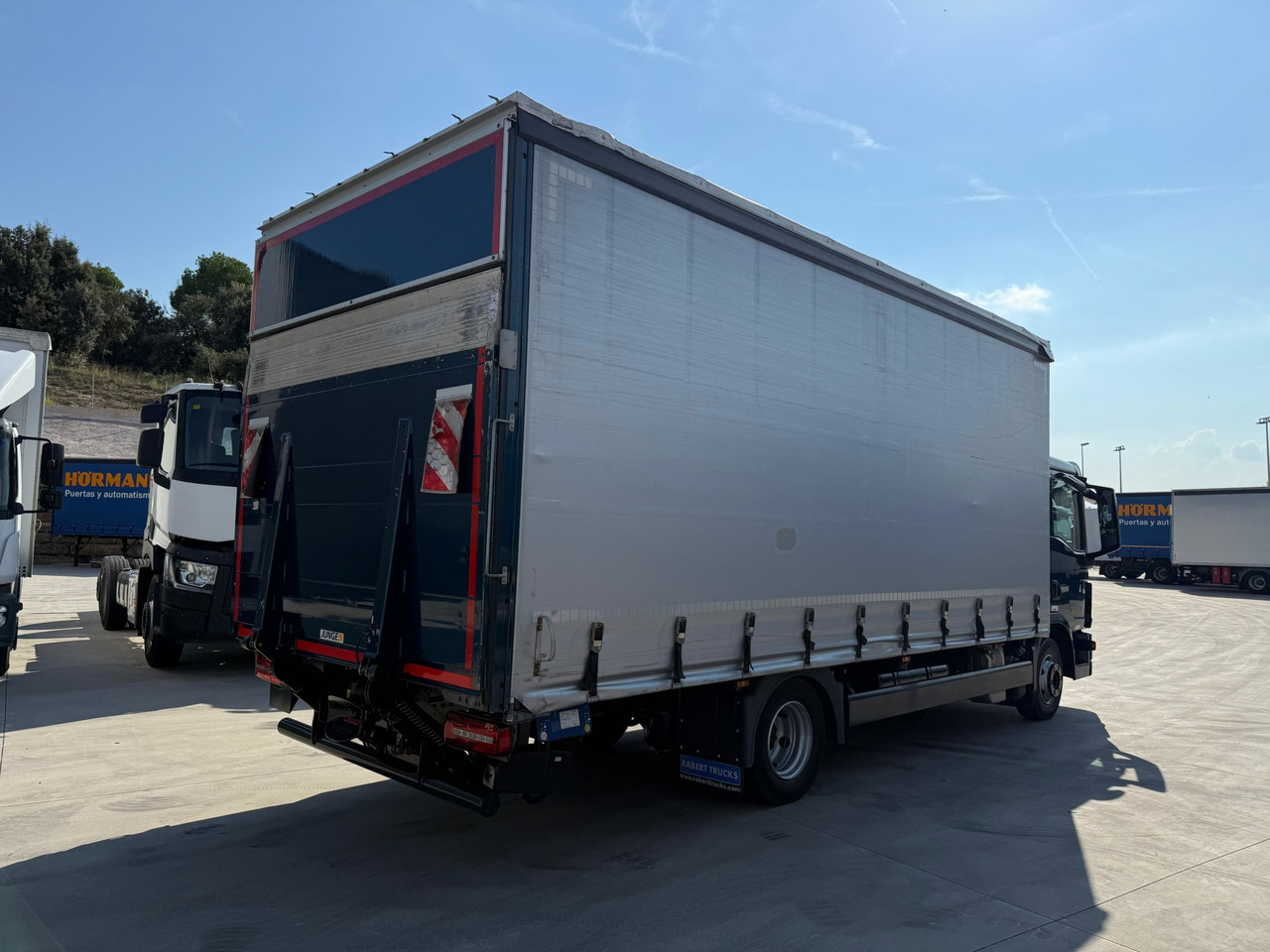 MAN 8.190 BL TGL E6 (Tauliner) - Camion cu prelată: Foto 3 MAN 8.190 BL TGL E6 (Tauliner) - Camion cu prelată: Foto 3