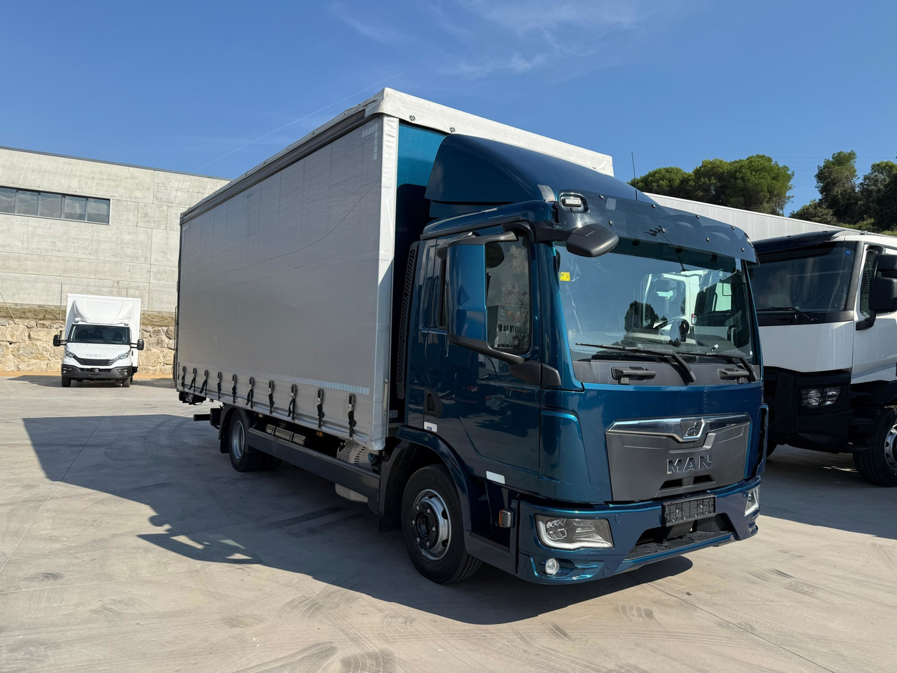 MAN 8.190 BL TGL E6 (Tauliner) - Camion cu prelată: Foto 2 MAN 8.190 BL TGL E6 (Tauliner) - Camion cu prelată: Foto 2