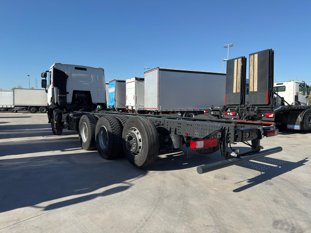 RENAULT C460 E6 (Chassis) - Camion şasiu: Foto 4 RENAULT C460 E6 (Chassis) - Camion şasiu: Foto 4