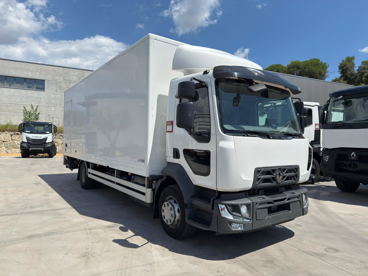 RENAULT D E6 (VAN) - Camion furgon: Foto 2 RENAULT D E6 (VAN) - Camion furgon: Foto 2