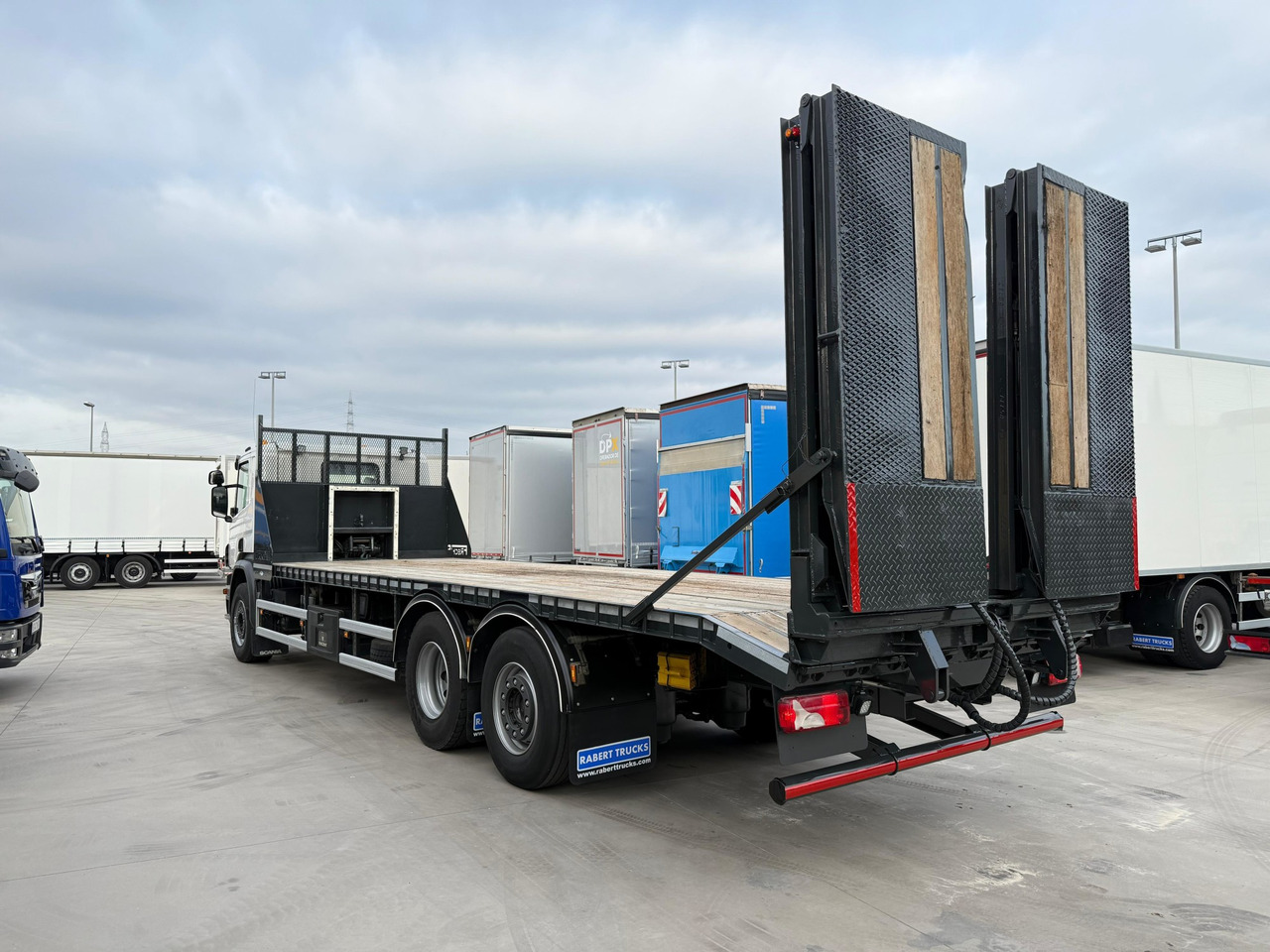 SCANIA P410 E6 (Platform) - Camion transport auto: Foto 4 SCANIA P410 E6 (Platform) - Camion transport auto: Foto 4