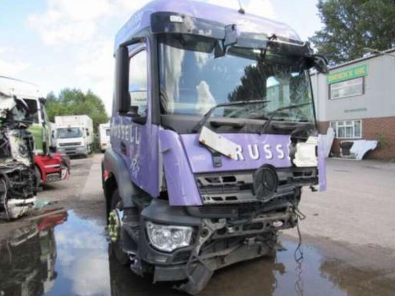 Mercedes-Benz - Cap tractor: Foto 1 Mercedes-Benz - Cap tractor: Foto 1