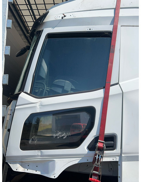 DAF XG Left doors (2020-2024) - Uşă și piese: Foto 1 DAF XG Left doors (2020-2024) - Uşă și piese: Foto 1