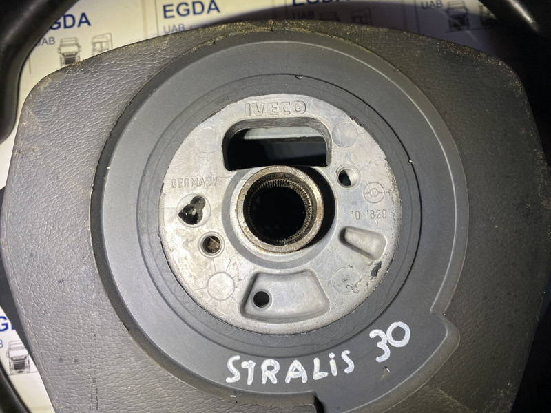 Iveco 2010 - Volan: Foto 2 Iveco 2010 - Volan: Foto 2