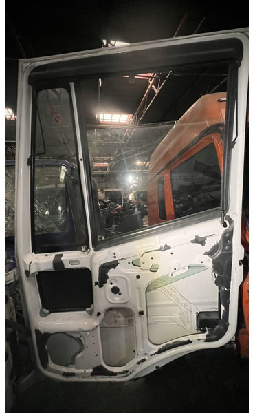 Iveco Stralis - Uşă și piese: Foto 2 Iveco Stralis - Uşă și piese: Foto 2