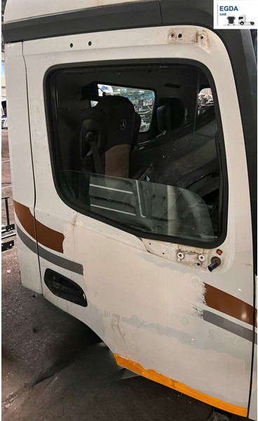 Mercedes-Benz mp4 ,Antos, Arocs 2 - Uşă și piese: Foto 1 Mercedes-Benz mp4 ,Antos, Arocs 2 - Uşă și piese: Foto 1
