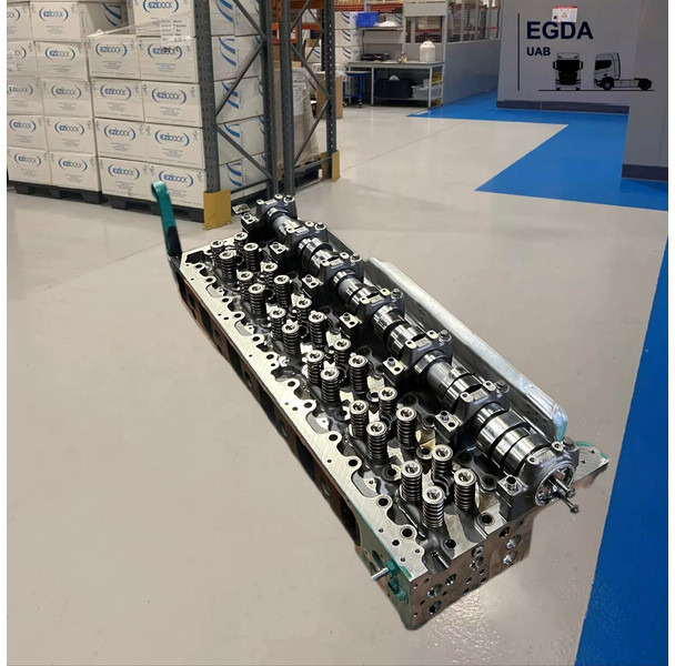 Volvo Cylinder head - Motor: Foto 3 Volvo Cylinder head - Motor: Foto 3