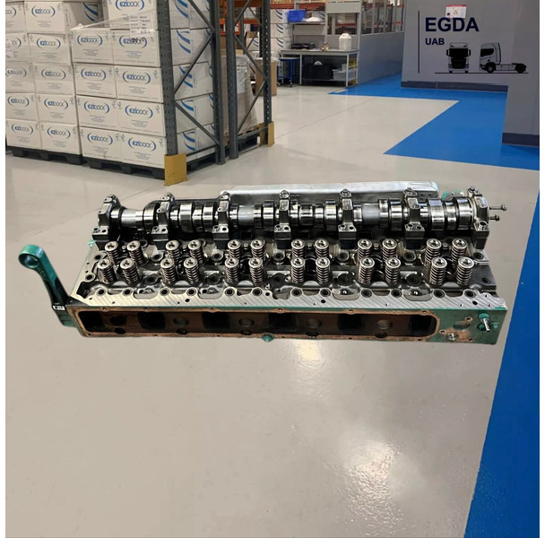 Volvo Cylinder head - Motor: Foto 2 Volvo Cylinder head - Motor: Foto 2