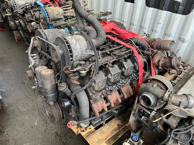 MERCEDES-BENZ OM 442 LA EURO 2/EDC - Motor pentru Camion: Foto 1 MERCEDES-BENZ OM 442 LA EURO 2/EDC - Motor pentru Camion: Foto 1