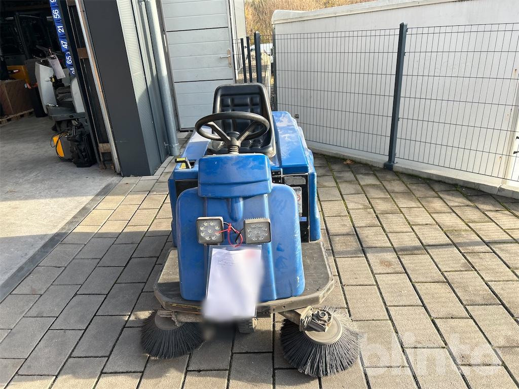 Alto KC1000E - Mașină de măturat industrială: Foto 3 Alto KC1000E - Mașină de măturat industrială: Foto 3