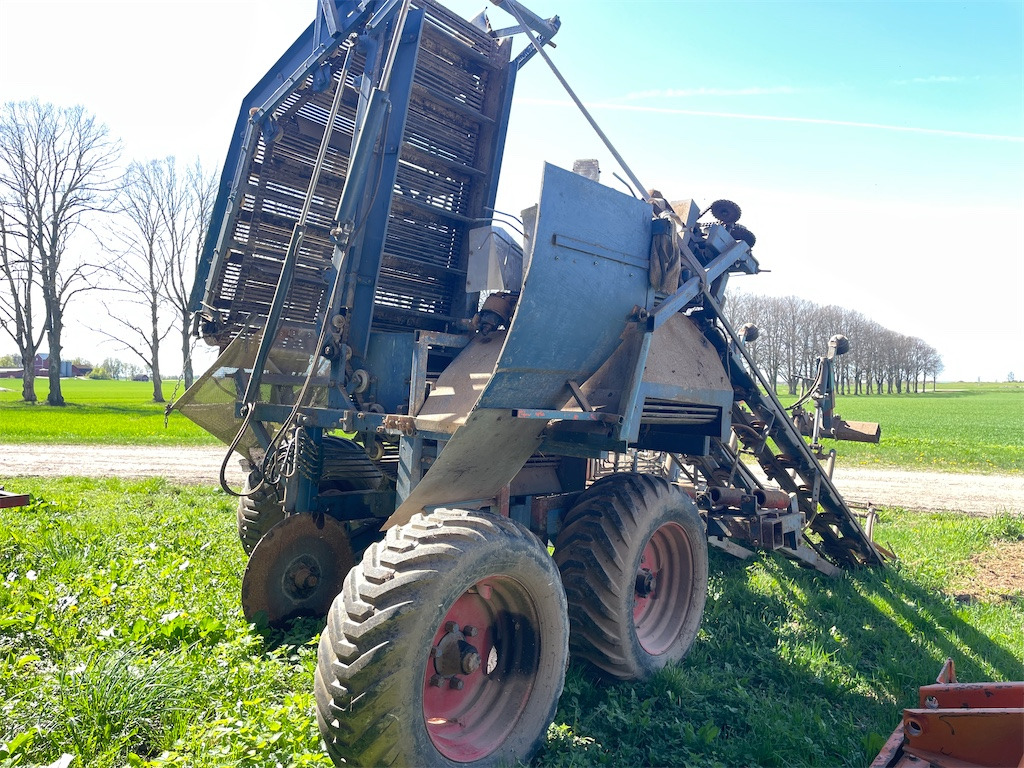 Asalift 2 radig - Maşină de recoltat furaje tractată: Foto 3 Asalift 2 radig - Maşină de recoltat furaje tractată: Foto 3
