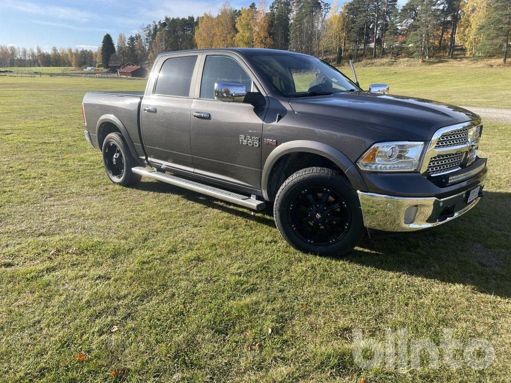 DODGE RAM Hemi 5,7 - Pick-up: Foto 2 DODGE RAM Hemi 5,7 - Pick-up: Foto 2