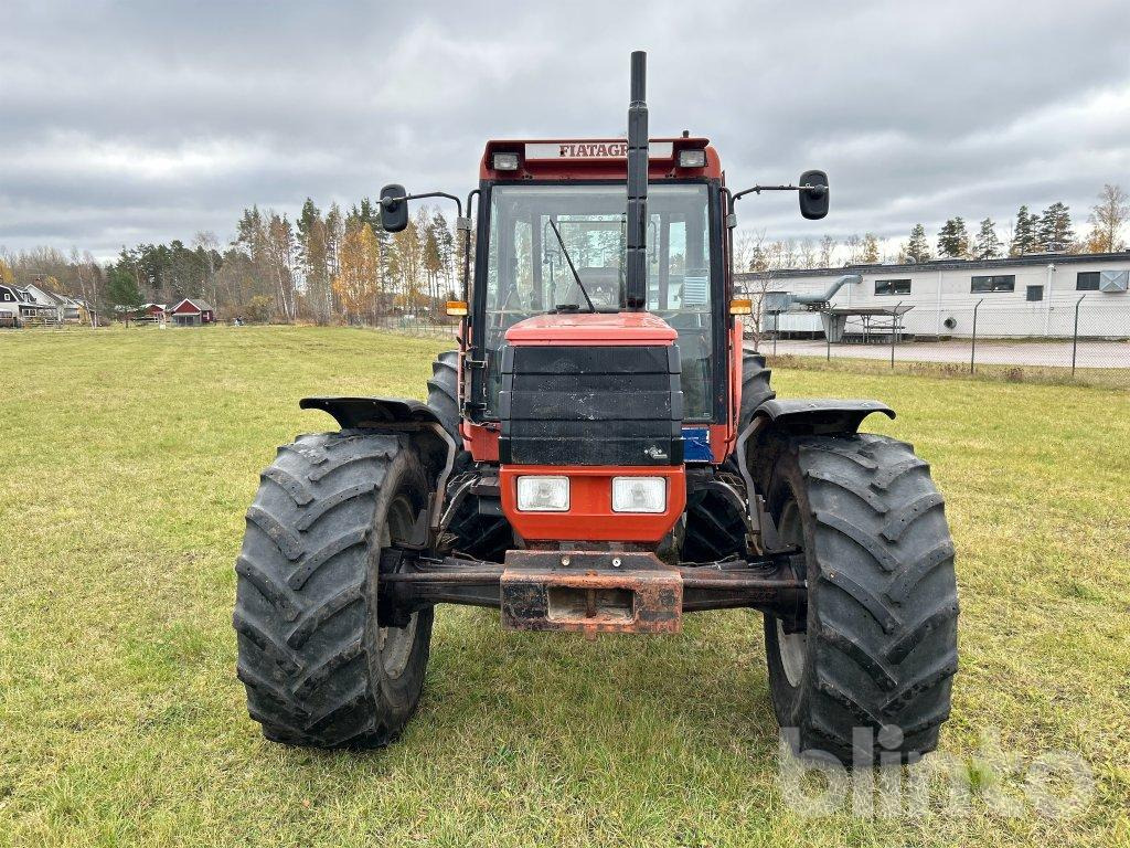 FIAT F 120 DT - Tractor agricol: Foto 2 FIAT F 120 DT - Tractor agricol: Foto 2