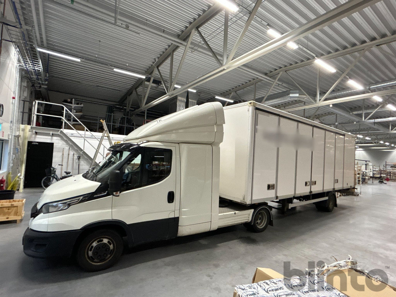 IVECO 40C18 BE - trailer - Cap tractoare BE, Semiremorcă furgon: Foto 1 IVECO 40C18 BE - trailer - Cap tractoare BE, Semiremorcă furgon: Foto 1