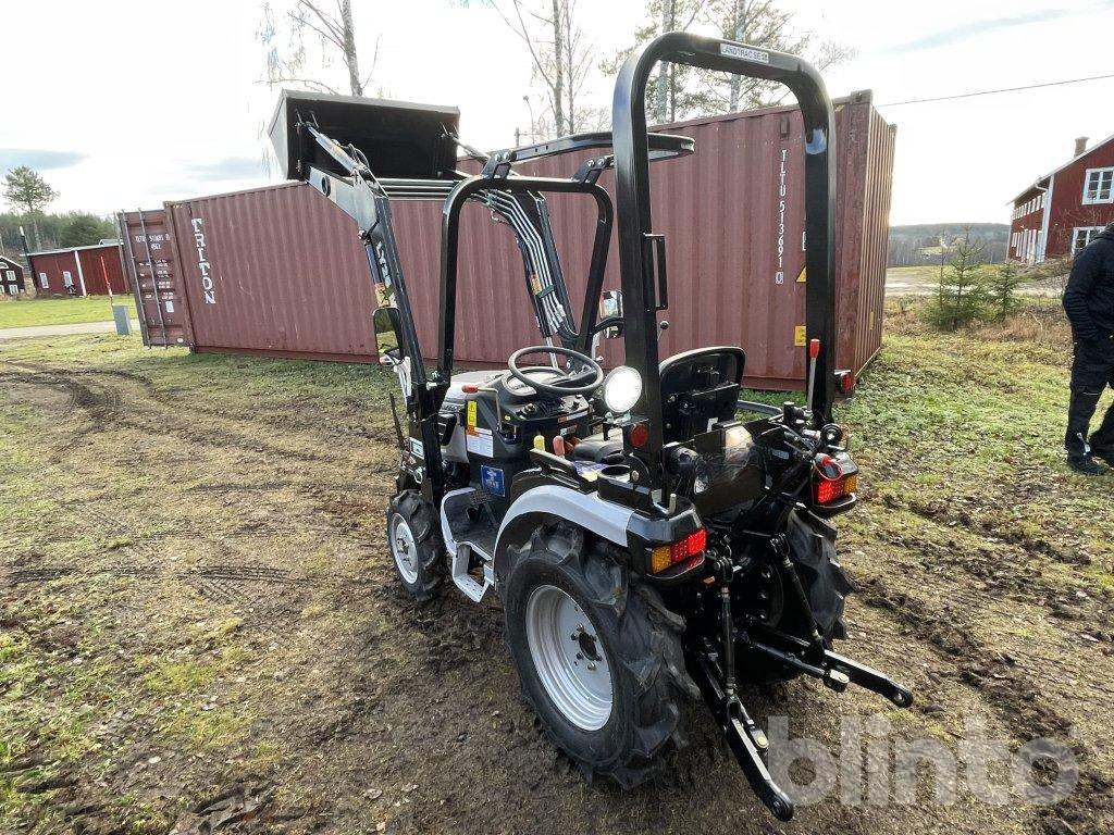 Landtrac 4wd med lastare - Tractor mic: Foto 3 Landtrac 4wd med lastare - Tractor mic: Foto 3