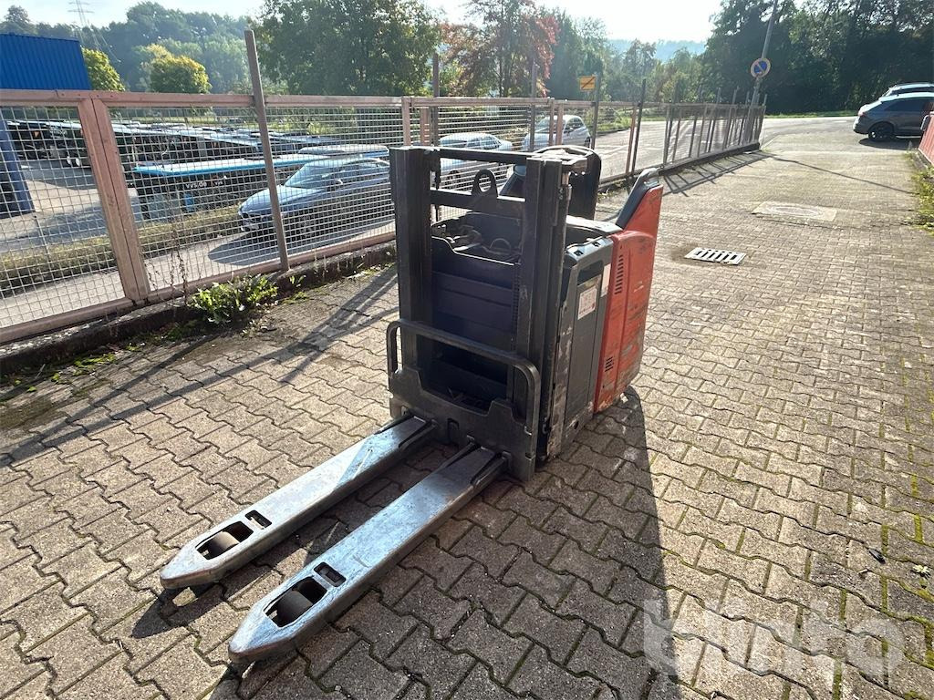 Linde L12L SP - Transpalet la mare înălţime: Foto 1 Linde L12L SP - Transpalet la mare înălţime: Foto 1