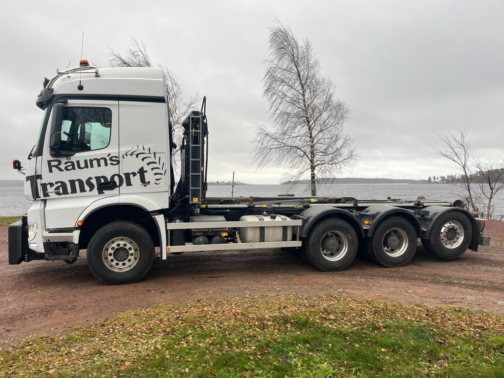 MERCEDES-BENZ Arocs 3251 8x4 - Camion cu cârlig: Foto 2 MERCEDES-BENZ Arocs 3251 8x4 - Camion cu cârlig: Foto 2