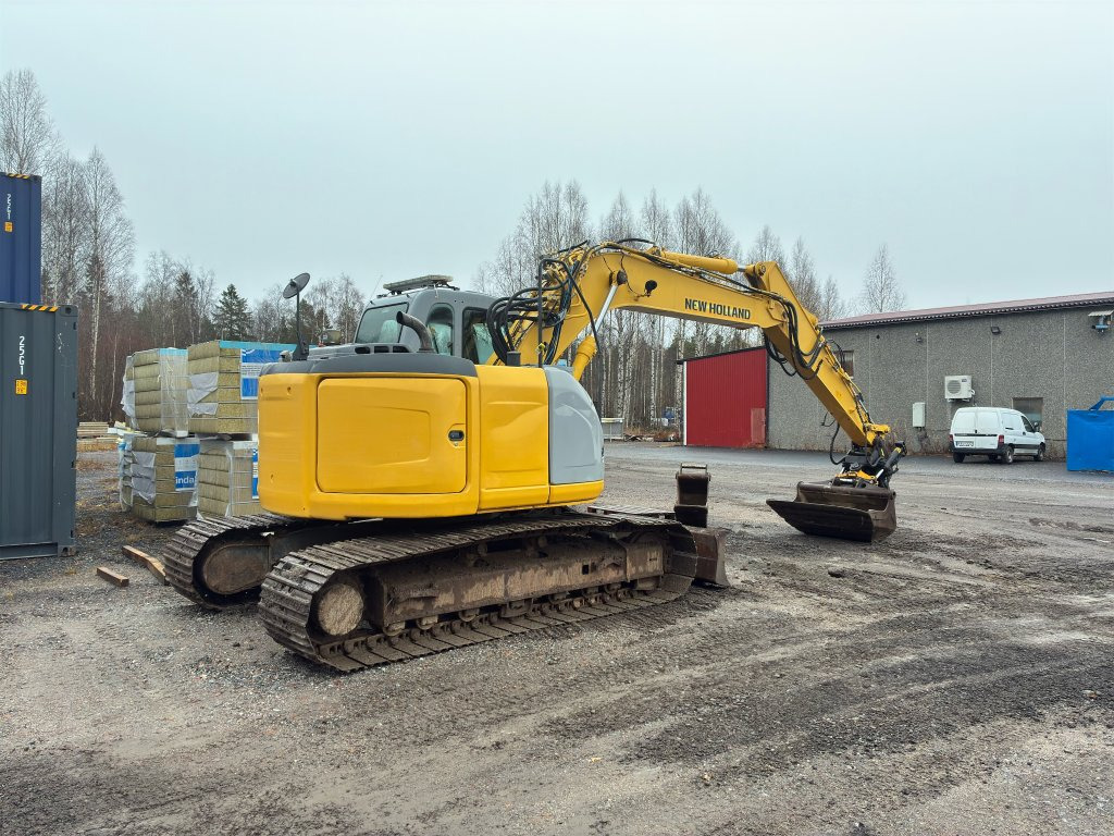 New Holland Kobelco E135BSR-2 - Excavator pe şenile: Foto 5 New Holland Kobelco E135BSR-2 - Excavator pe şenile: Foto 5