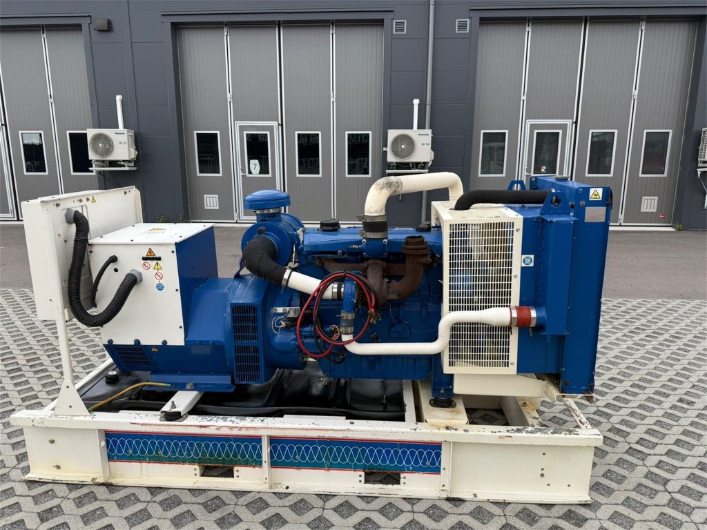 Perkins FG Wilson 150kVA - Generator electric: Foto 1 Perkins FG Wilson 150kVA - Generator electric: Foto 1