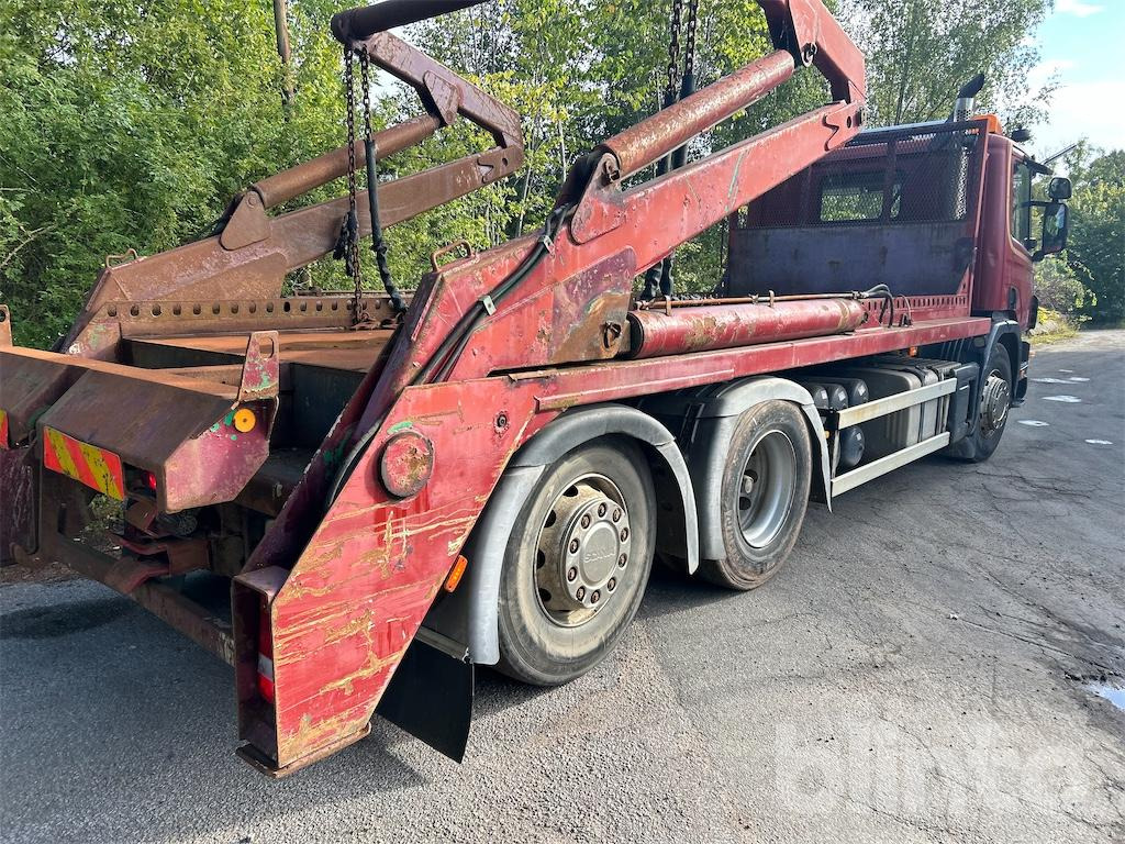 SCANIA P114GB6X2*4NB340 - Camion transport containere/ Swap body: Foto 2 SCANIA P114GB6X2*4NB340 - Camion transport containere/ Swap body: Foto 2