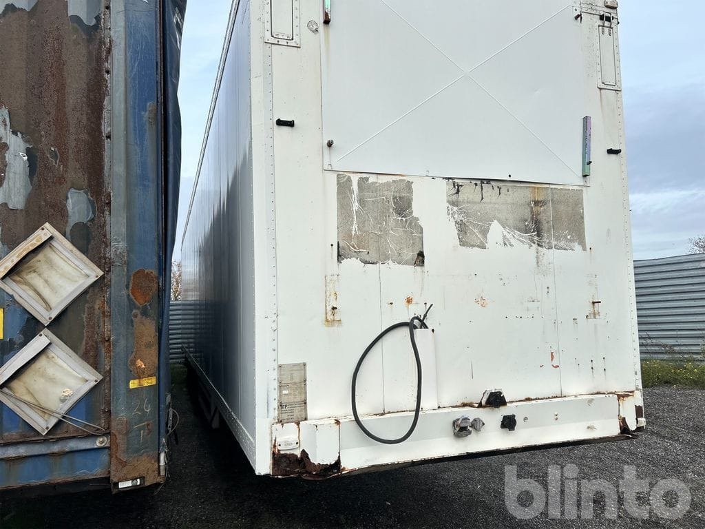 SCHMITZ SKO 24 - Remorcă izoterma: Foto 3 SCHMITZ SKO 24 - Remorcă izoterma: Foto 3