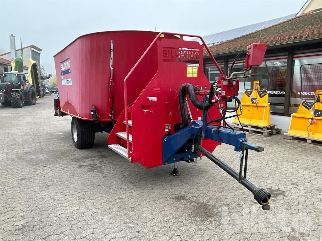 Siloking Duo 14 T (2010) - Remorcă distribuit furaje: Foto 2 Siloking Duo 14 T (2010) - Remorcă distribuit furaje: Foto 2