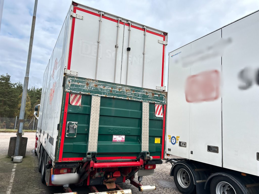 Skåpbil Volvo FH bussbyggskåp med kylaggregat - Camion frigider: Foto 2 Skåpbil Volvo FH bussbyggskåp med kylaggregat - Camion frigider: Foto 2