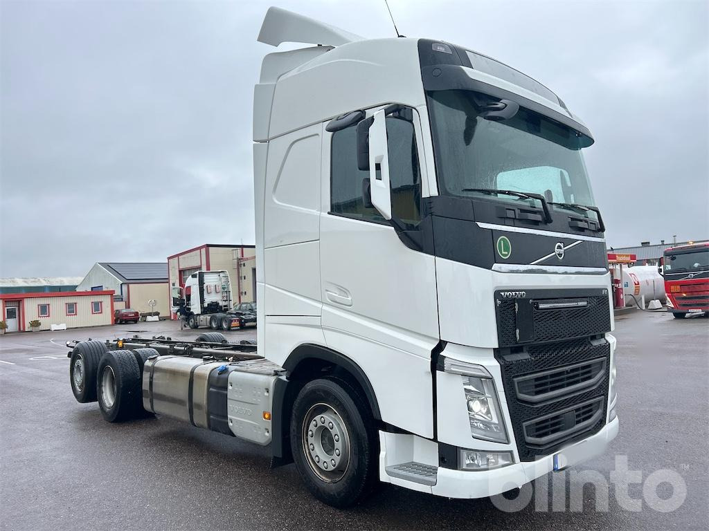 VOLVO FH 6x2 - Camion şasiu: Foto 3 VOLVO FH 6x2 - Camion şasiu: Foto 3