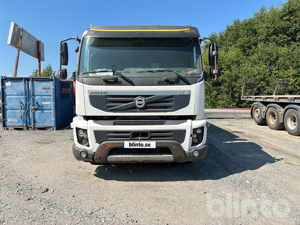 VOLVO FM 6X2 - Camion basculantă: Foto 2 VOLVO FM 6X2 - Camion basculantă: Foto 2