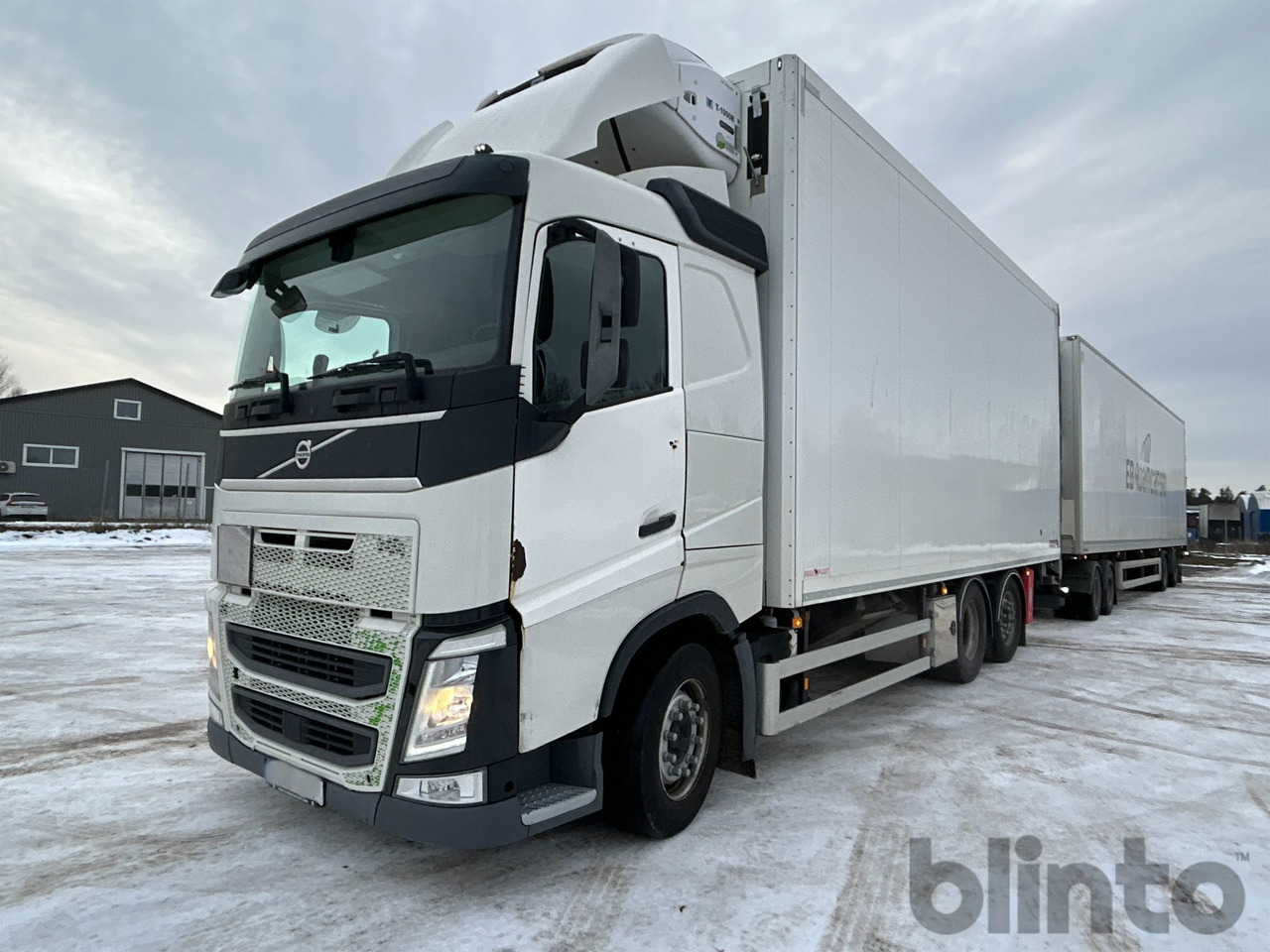 VOLVO - Camion frigider: Foto 1 VOLVO - Camion frigider: Foto 1