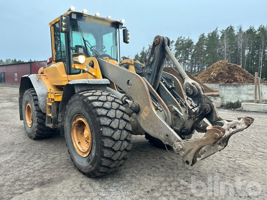 Volvo L110F - Încărcător frontal pe pneuri: Foto 3 Volvo L110F - Încărcător frontal pe pneuri: Foto 3