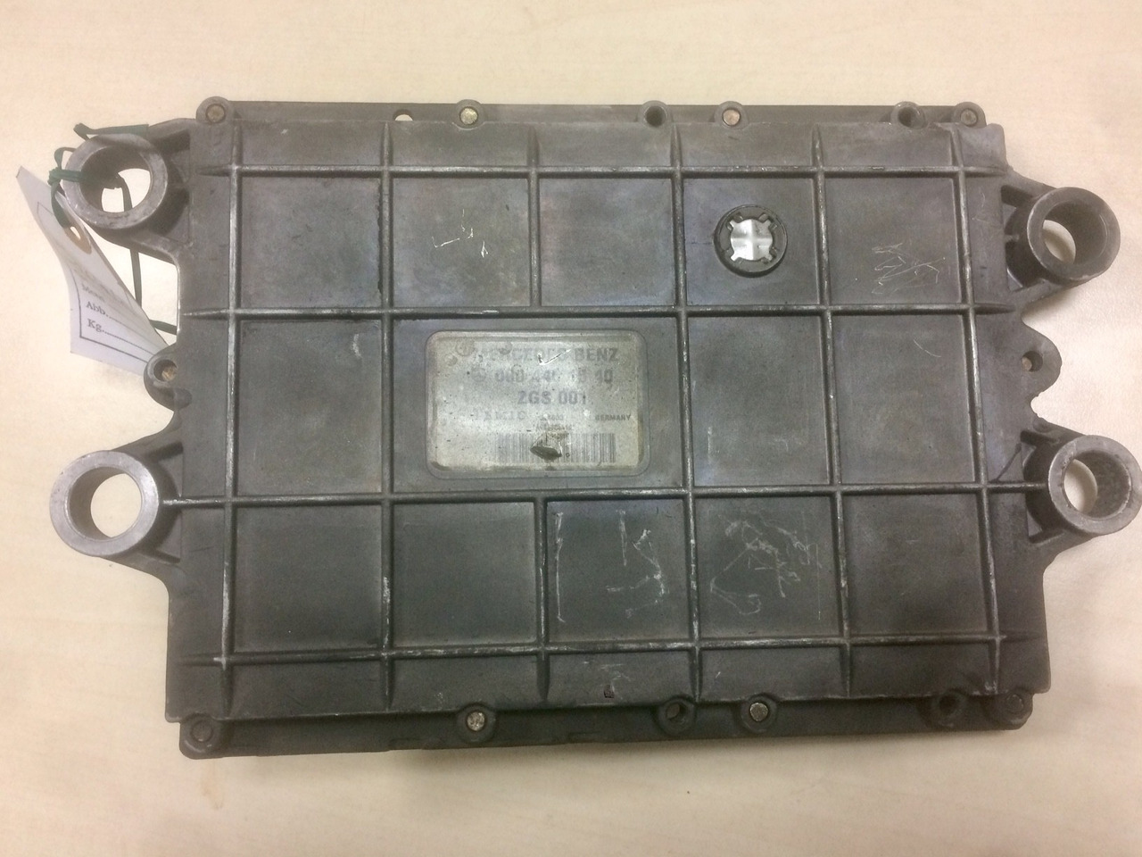 CENTRALINA MOTORE MERCEDES OM906HLA.II/2 - VAR. 906.930 - Rif. A9064464040 - Calculator de bord: Foto 3 CENTRALINA MOTORE MERCEDES OM906HLA.II/2 - VAR. 906.930 - Rif. A9064464040 - Calculator de bord: Foto 3