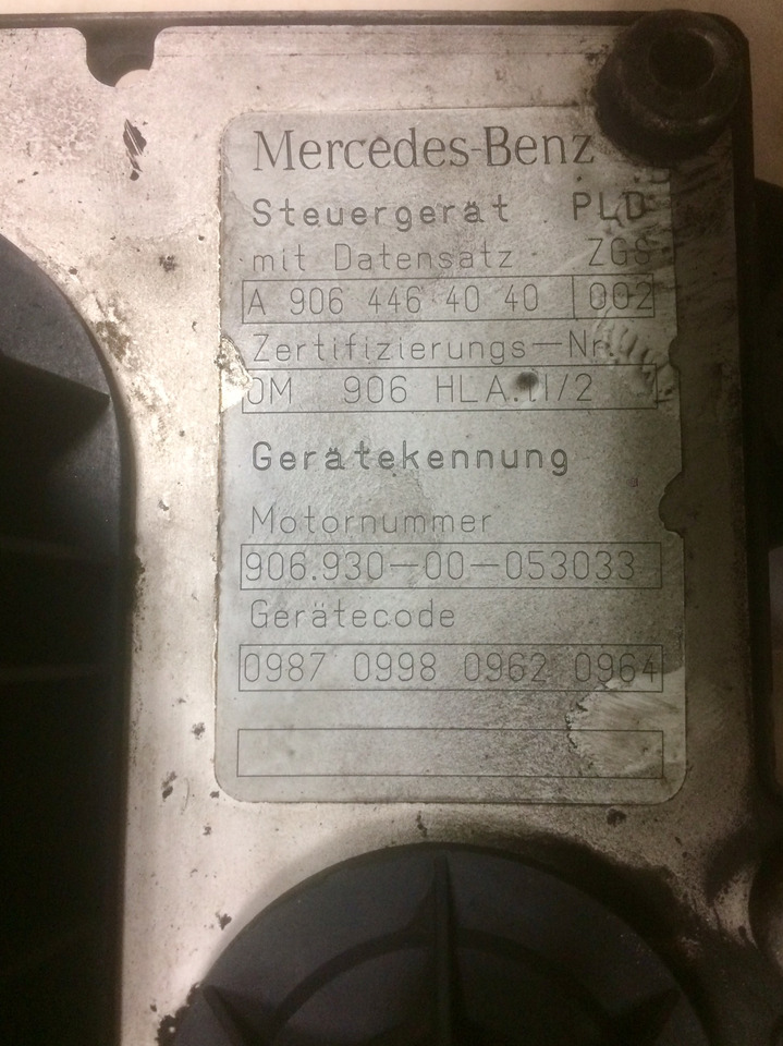 CENTRALINA MOTORE MERCEDES OM906HLA.II/2 - VAR. 906.930 - Rif. A9064464040 - Calculator de bord: Foto 2 CENTRALINA MOTORE MERCEDES OM906HLA.II/2 - VAR. 906.930 - Rif. A9064464040 - Calculator de bord: Foto 2
