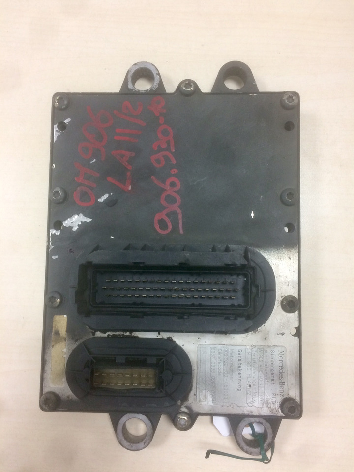 CENTRALINA MOTORE MERCEDES OM906HLA.II/2 - VAR. 906.930 - Rif. A9064464040 - Calculator de bord: Foto 1 CENTRALINA MOTORE MERCEDES OM906HLA.II/2 - VAR. 906.930 - Rif. A9064464040 - Calculator de bord: Foto 1