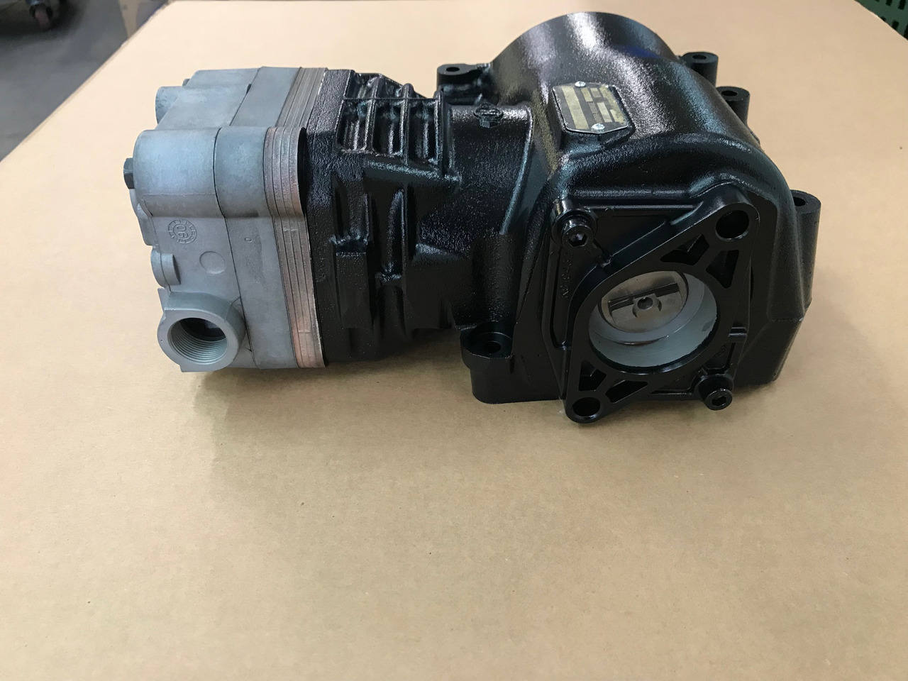COMPRESSORE ARIA MONOCILINDRICO MAN 51541007095 - Compresor de aer: Foto 5 COMPRESSORE ARIA MONOCILINDRICO MAN 51541007095 - Compresor de aer: Foto 5