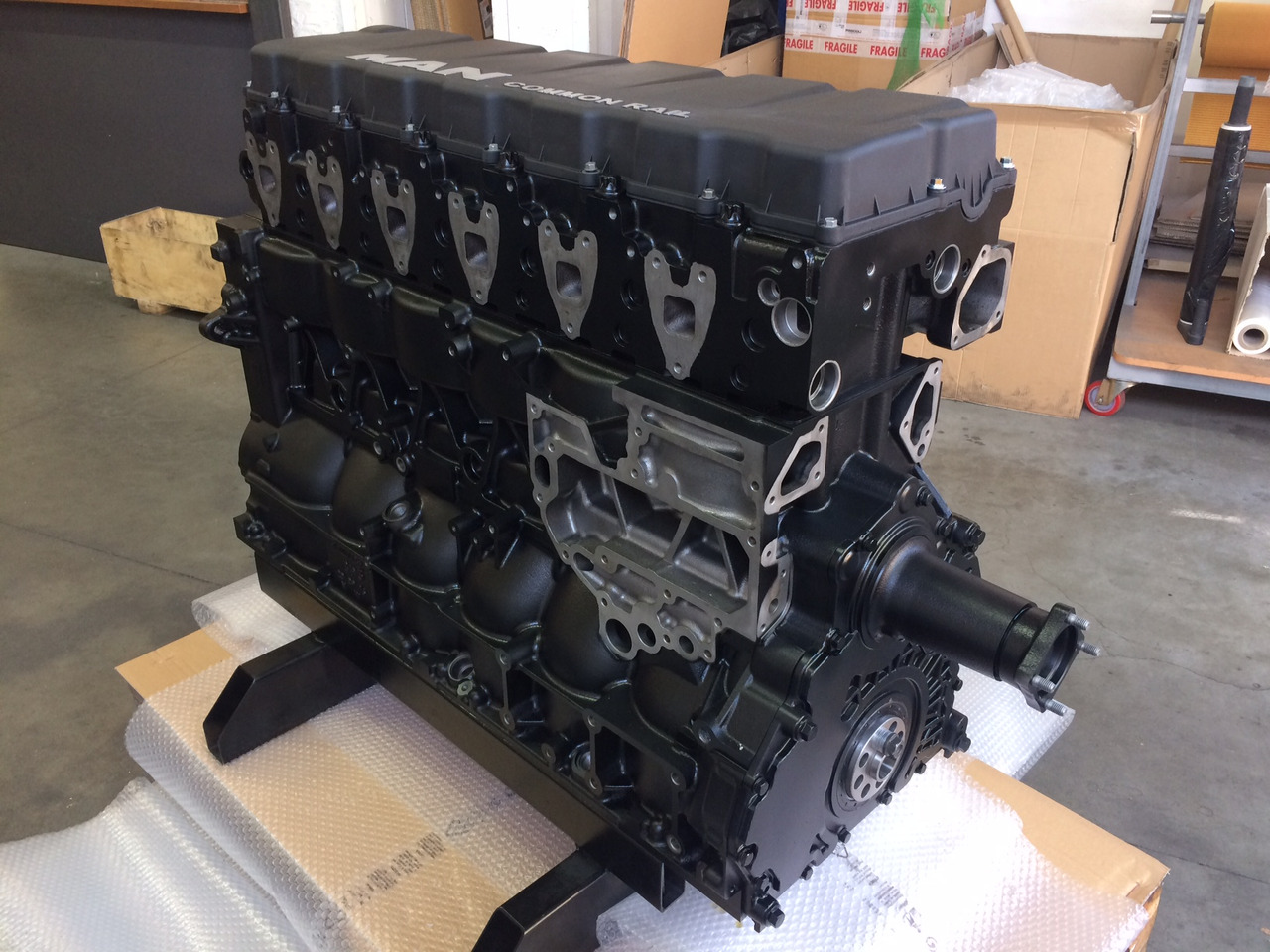 MOTORE ALLEGGERITO MAN D2676LF53 - 309kW / 420CV - Euro 6c - Motor: Foto 2 MOTORE ALLEGGERITO MAN D2676LF53 - 309kW / 420CV - Euro 6c - Motor: Foto 2