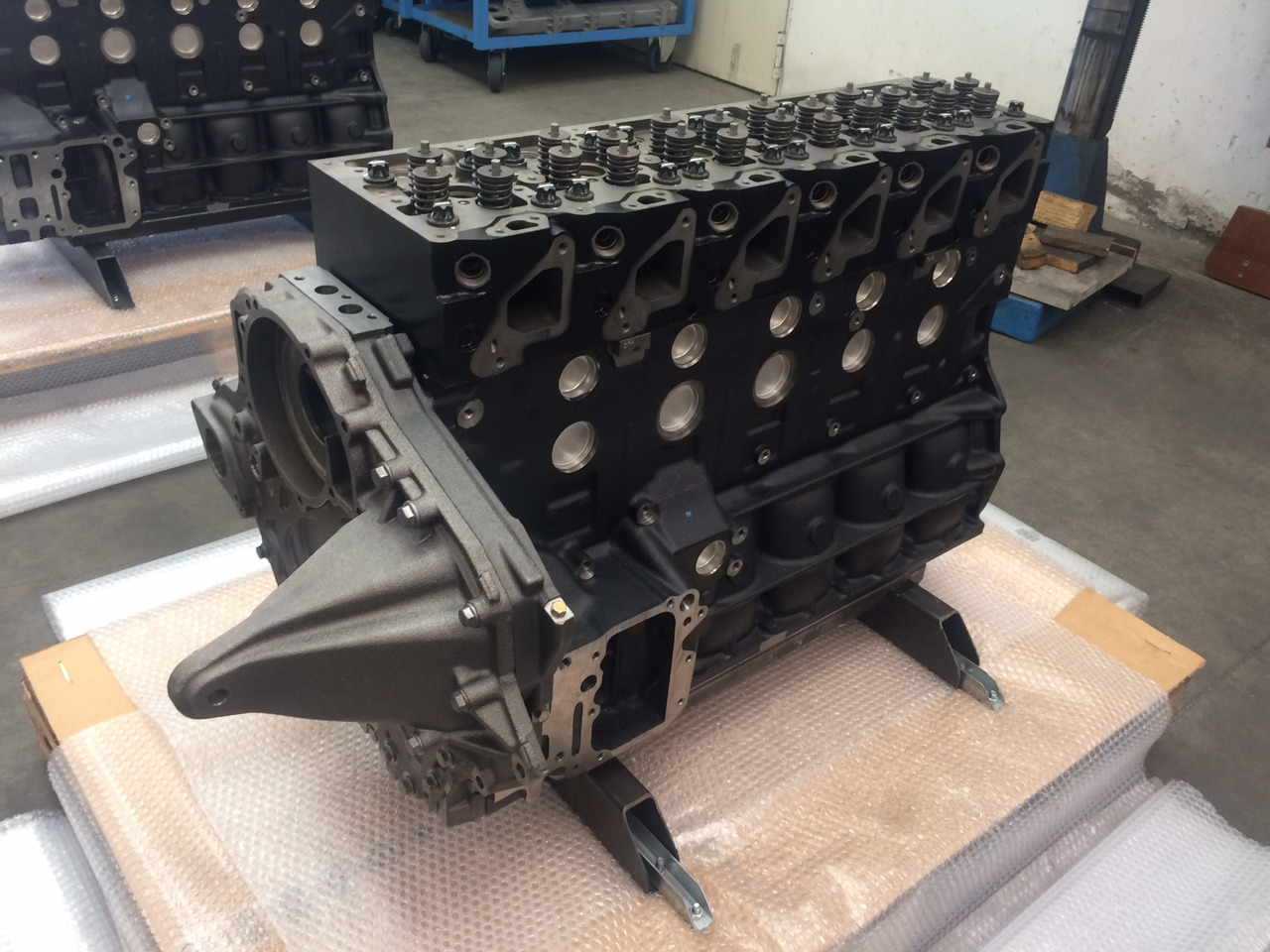 MOTORE MAN D0836LUH41 - 240CV - EURO 3 - BUS - Orizzontale - Motor pentru Autobuz: Foto 4 MOTORE MAN D0836LUH41 - 240CV - EURO 3 - BUS - Orizzontale - Motor pentru Autobuz: Foto 4