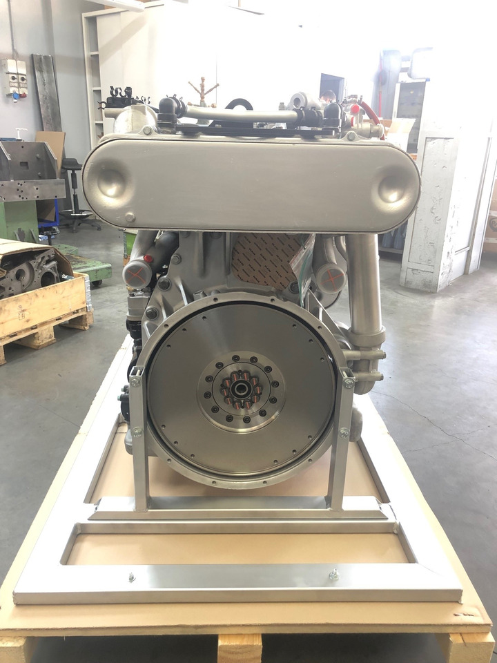 MOTORE MAN D2676LOH27 / MAN D2676 LOH27 - Motor: Foto 4 MOTORE MAN D2676LOH27 / MAN D2676 LOH27 - Motor: Foto 4