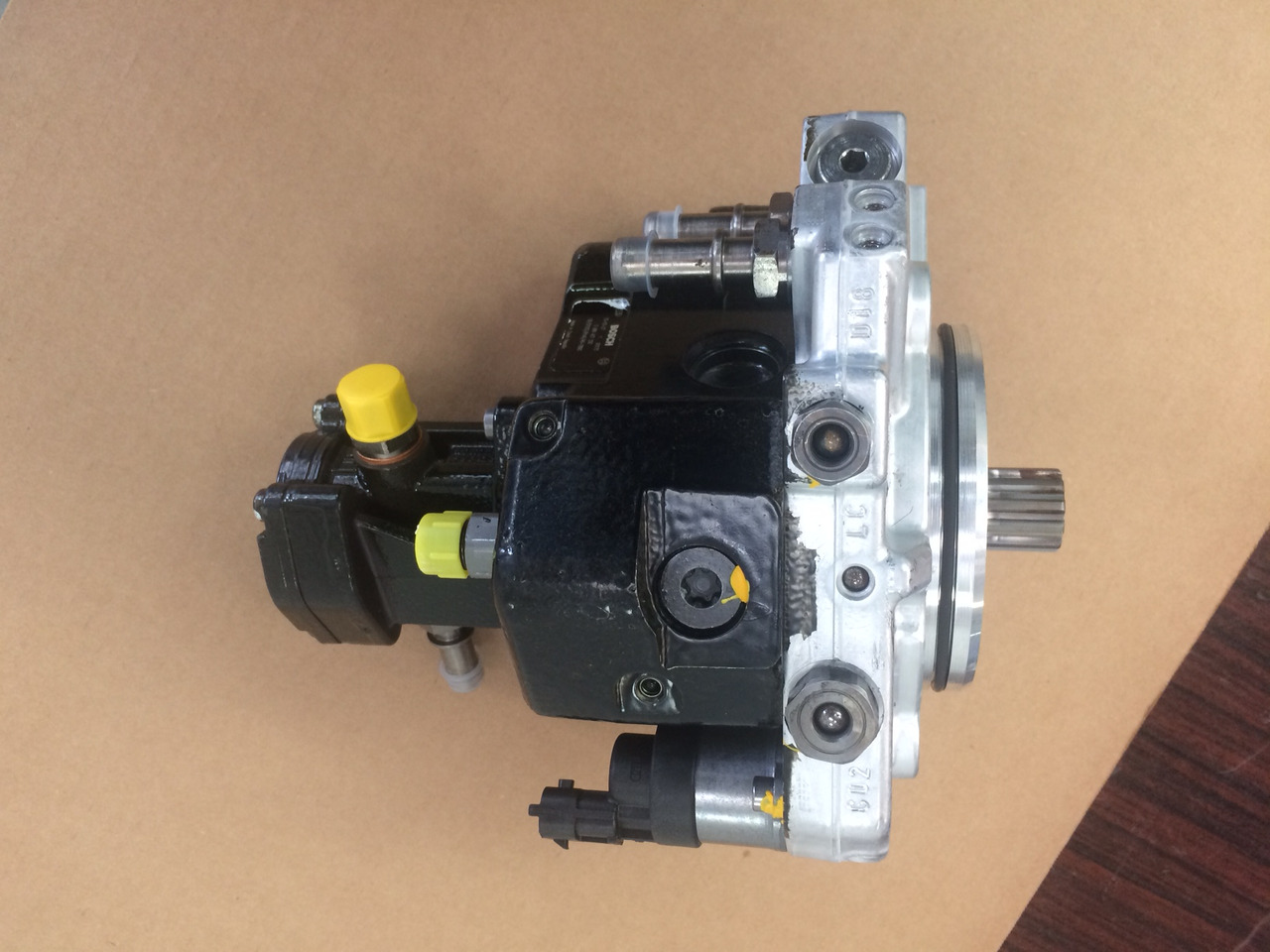 POMPA CARBURANTE ALTA PRESSIONE CP3.4+ / MOTORI MAN D2066 - D2676 - Pompă de combustibil pentru Camion: Foto 3 POMPA CARBURANTE ALTA PRESSIONE CP3.4+ / MOTORI MAN D2066 - D2676 - Pompă de combustibil pentru Camion: Foto 3