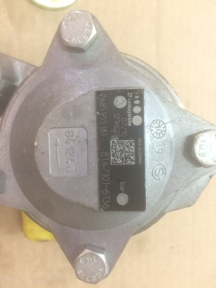 POMPA IDRAULICA MAN / ZF - Pompa hidraulica: Foto 2 POMPA IDRAULICA MAN / ZF - Pompa hidraulica: Foto 2