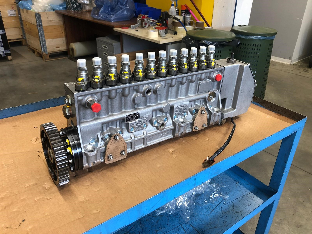 POMPA INIEZIONE MOTORE MAN D2842 - Pompă de combustibil: Foto 2 POMPA INIEZIONE MOTORE MAN D2842 - Pompă de combustibil: Foto 2