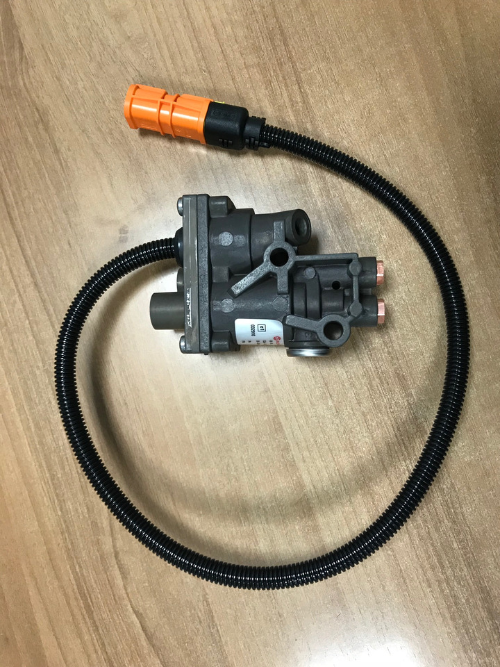 VALVOLA FRENO MOTORE - RIF. MAN 51521600002 - Supapă frână pentru Camion: Foto 1 VALVOLA FRENO MOTORE - RIF. MAN 51521600002 - Supapă frână pentru Camion: Foto 1